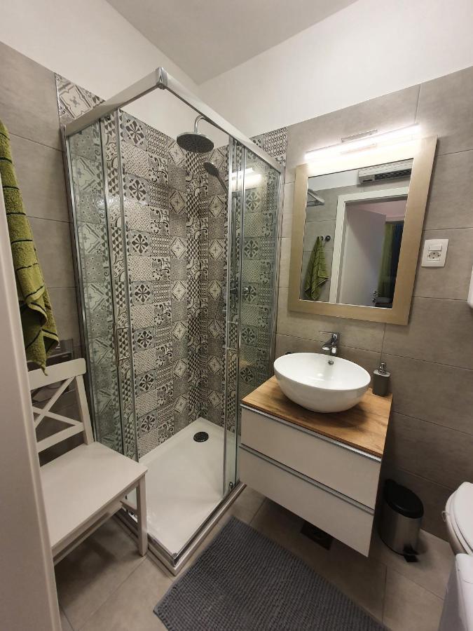 オパティヤStudio Apartman Frediアパートメント エクステリア 写真