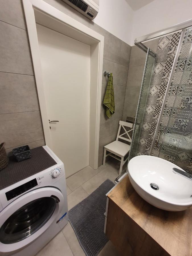 オパティヤStudio Apartman Frediアパートメント エクステリア 写真